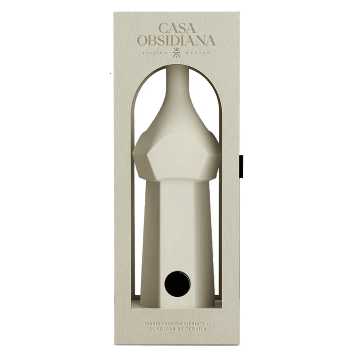 An image of a bottle of Casa Obsidiana Blanco